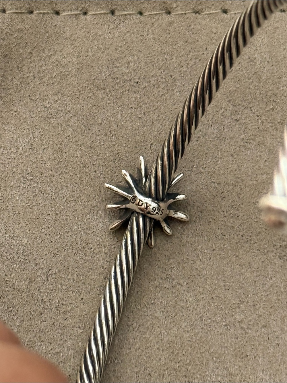 David Yurman Silver Cable Open Cuff with Starburst Motif 3mm size 19cm - Picture 3 of 5